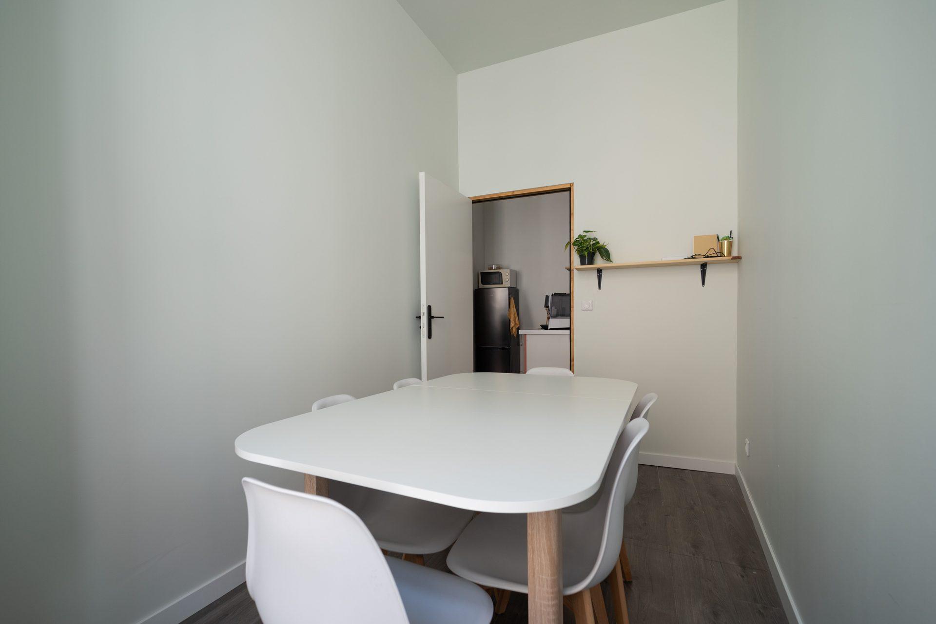 Meeting room for up to 6 people at Ô Bercail, Évian-les-Bains